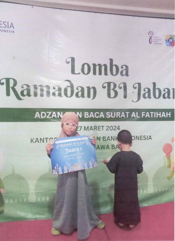 Juara 1 lomba membaca surah Al Fatihah