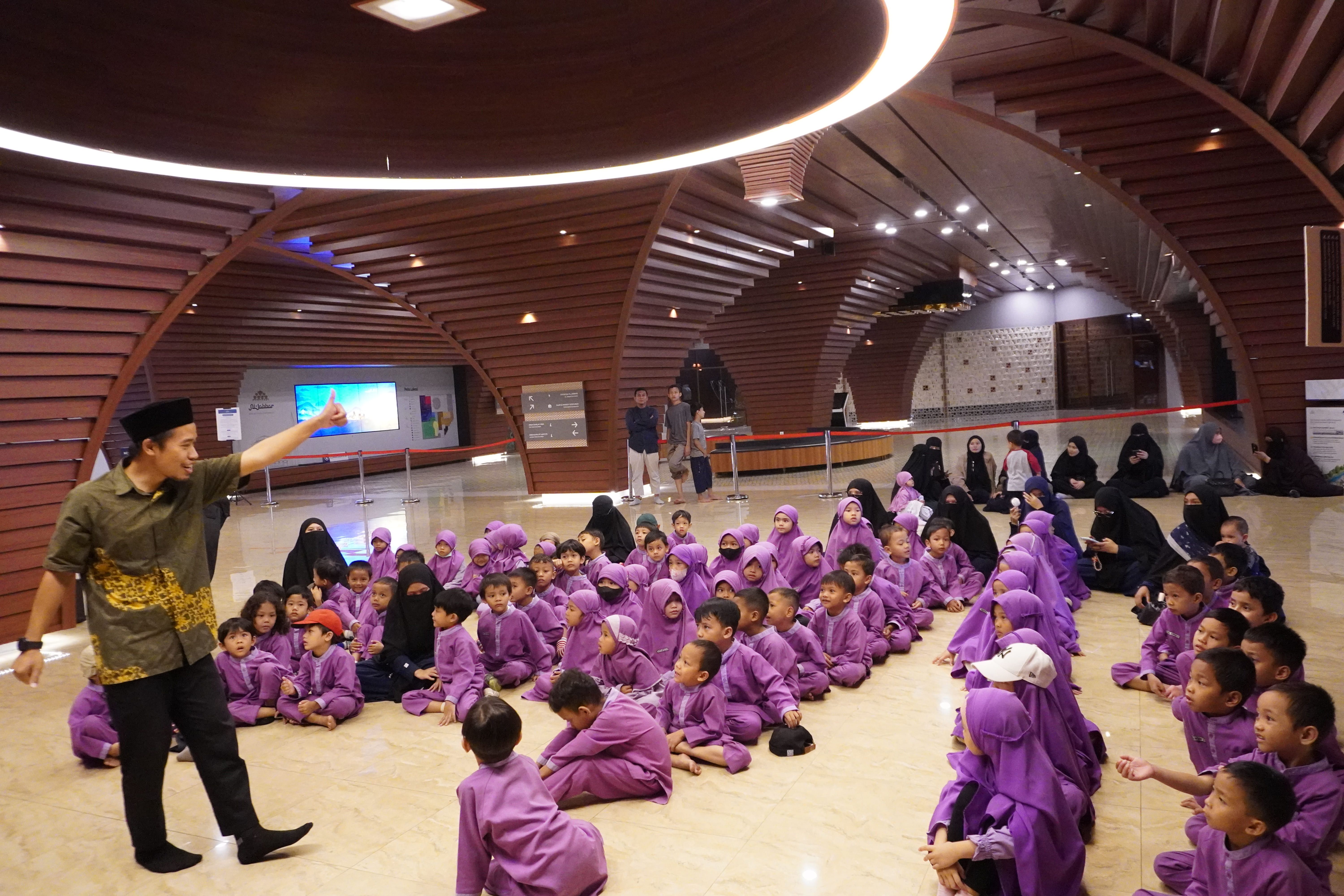 Kunjungan ke Masjid Raya Al-Jabbar